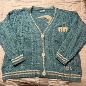 BRAND NEW AUTHENTIC TAYLOR SWIFT 1989 CARDIGAN!!
